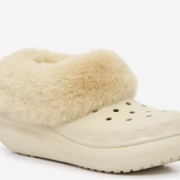 CROCS Cream Faux Fur Lined Clogs - Picture 1 of 3